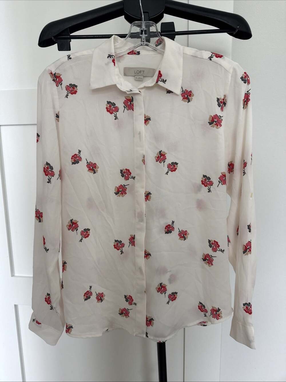 Loft White Floral Button-Up Blouse with Blossoms Collar Roll Tab Sleeve Size XS